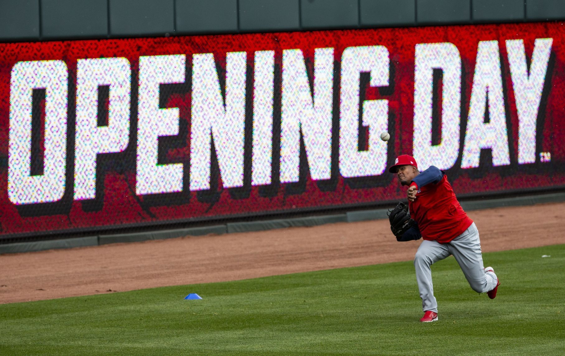 Cardinals face Reds in Cincinnati on opening day